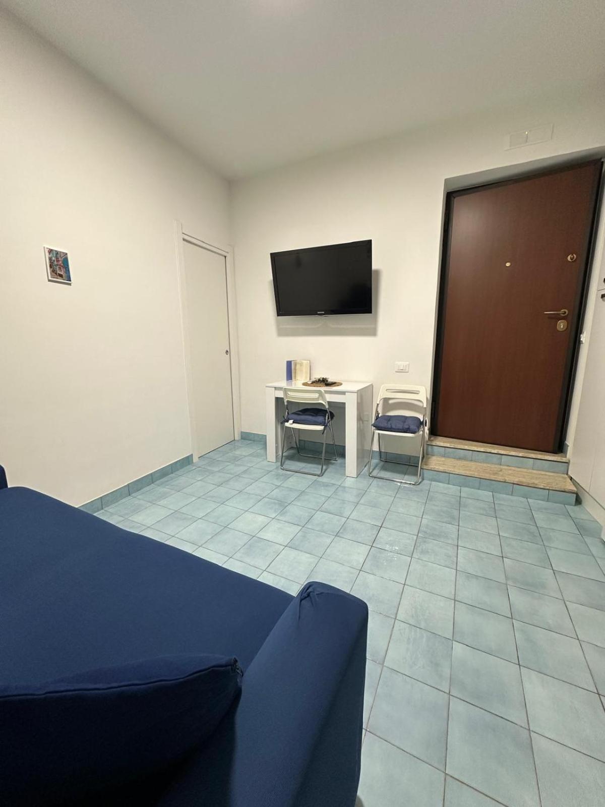 Sun Apartment *